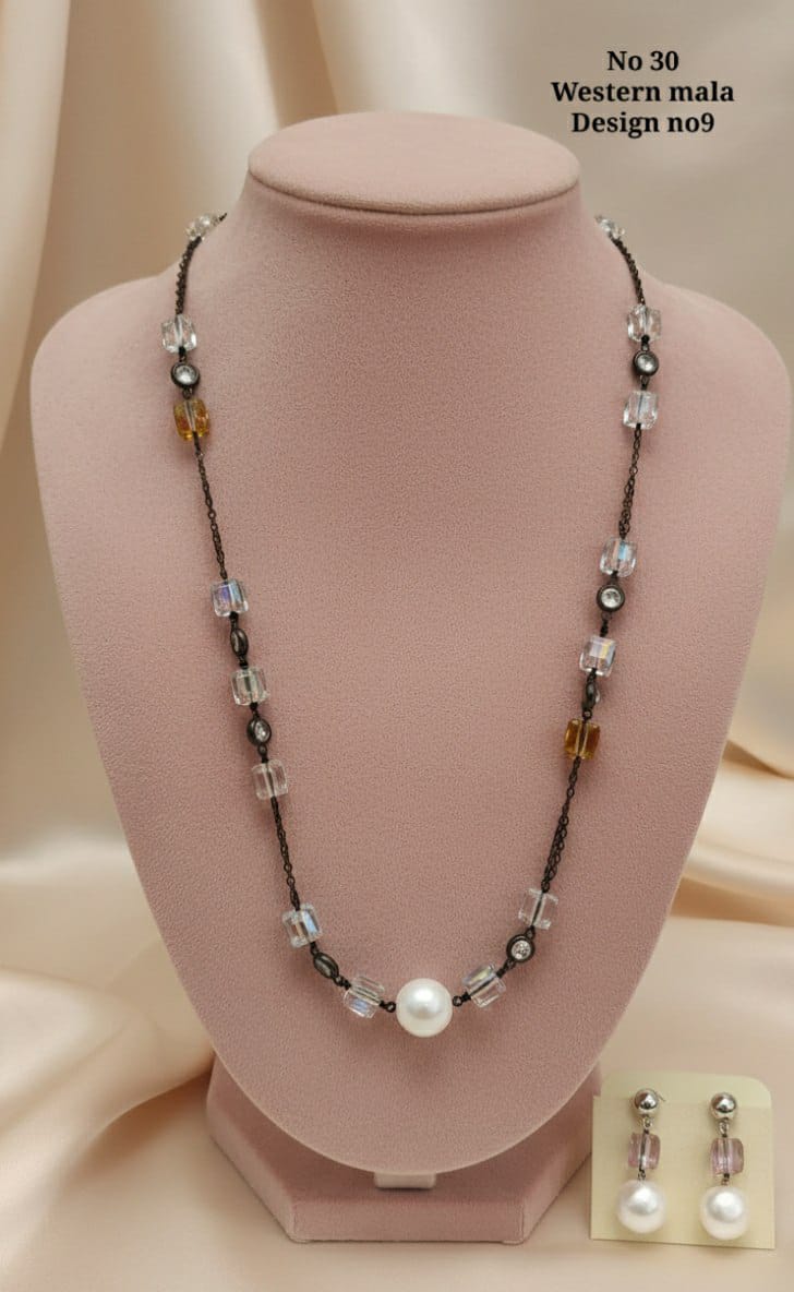 Classic Beaded Necklace 57